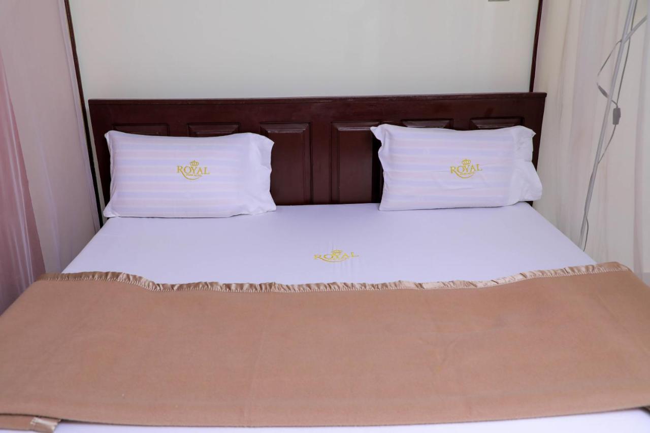 Royal Park Hotel جينجا المظهر الخارجي الصورة