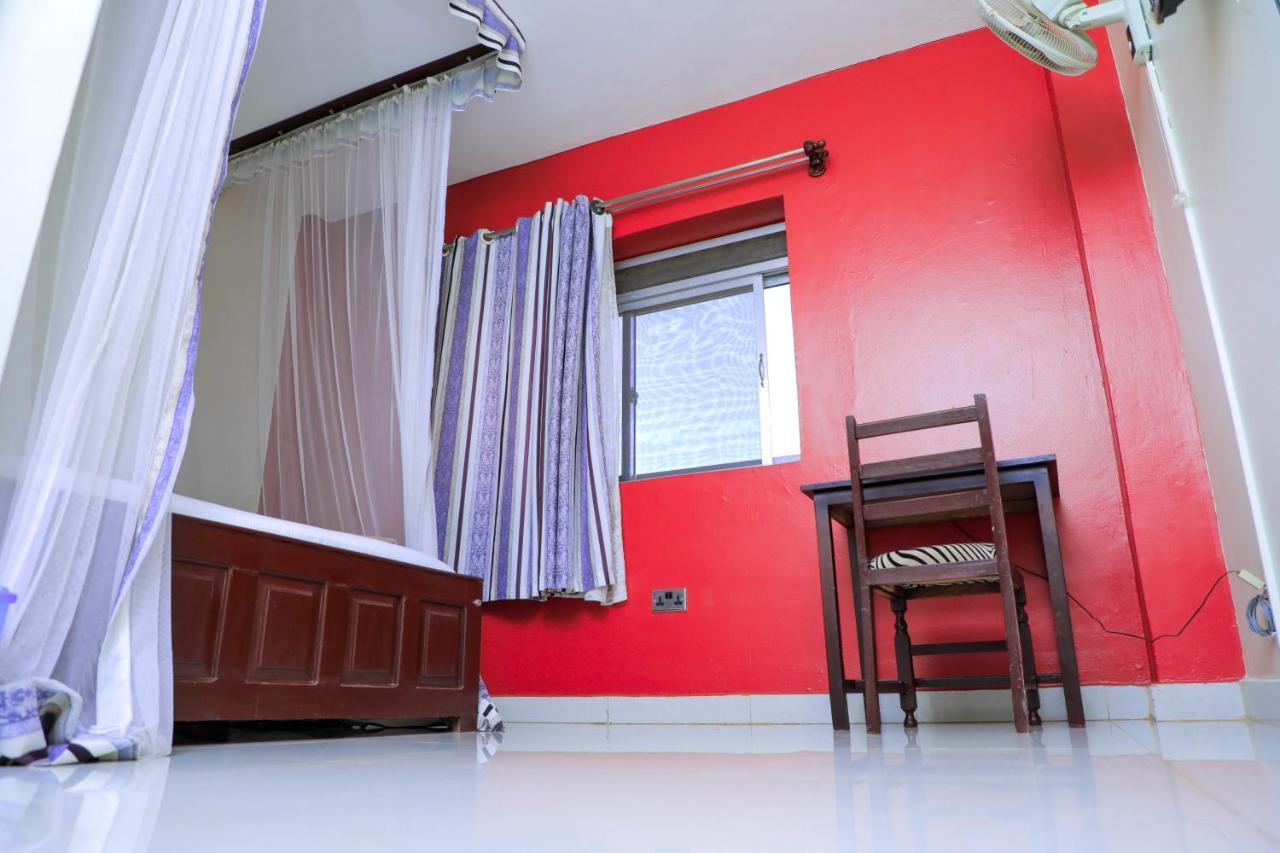 Royal Park Hotel جينجا المظهر الخارجي الصورة
